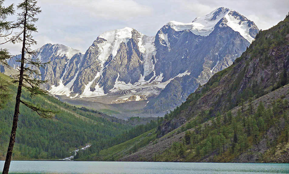 Trekking to Shavlinskie and Karakabakskiy lakes